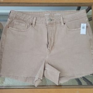 Old Navy shorts, tan, size 14 women